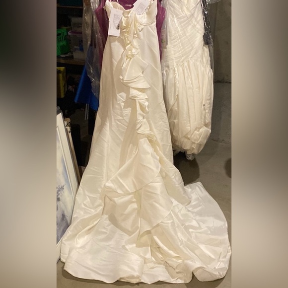 Jasmine Bridal Ivory mermaid taffeta wedding gown - Picture 5 of 10